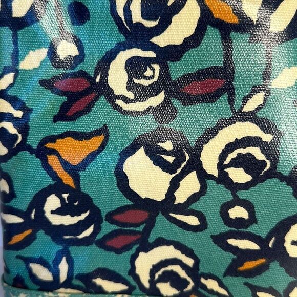 Fossil iPad Cover Coated Canvas Makeup Case Floral - Picture 7 of 7